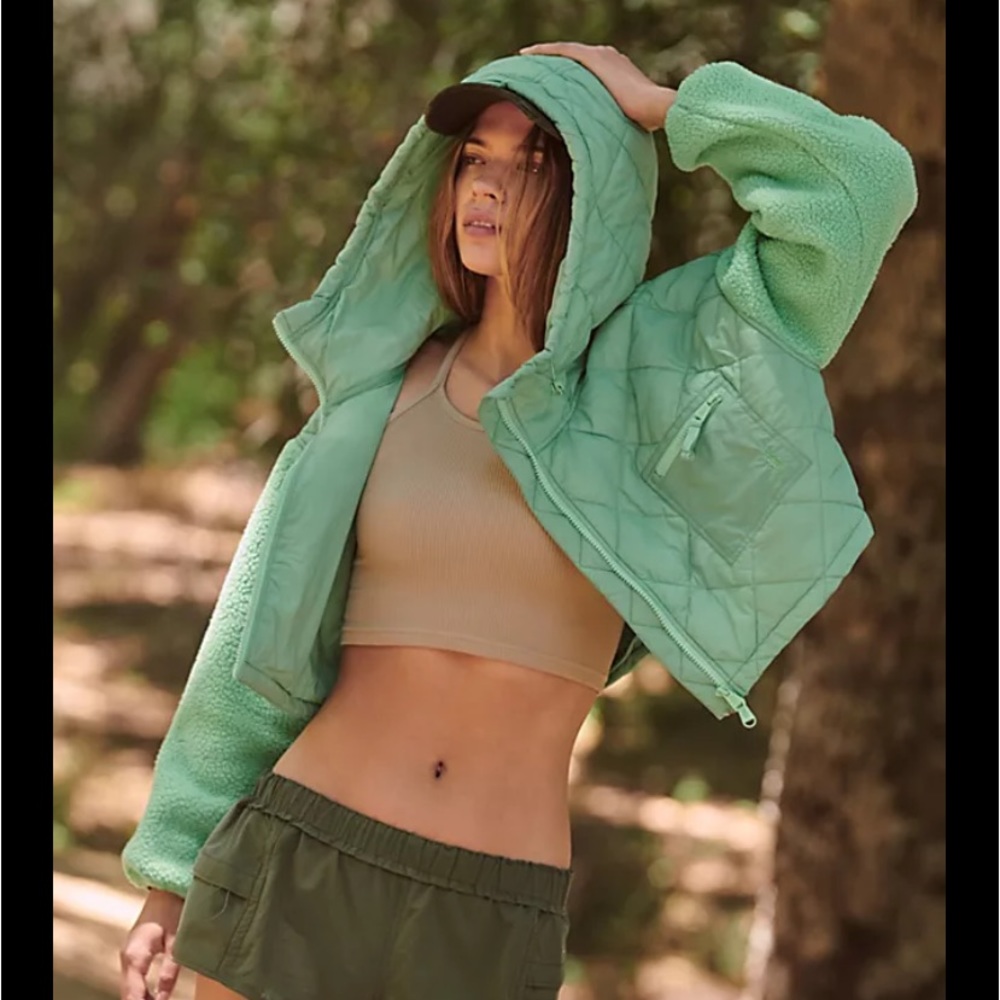 FREE PEOPLE CROPPED PUFFER
